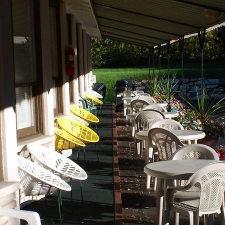 Capricorn Motel Royale 1000 Islands Lansdowne Dış mekan fotoğraf