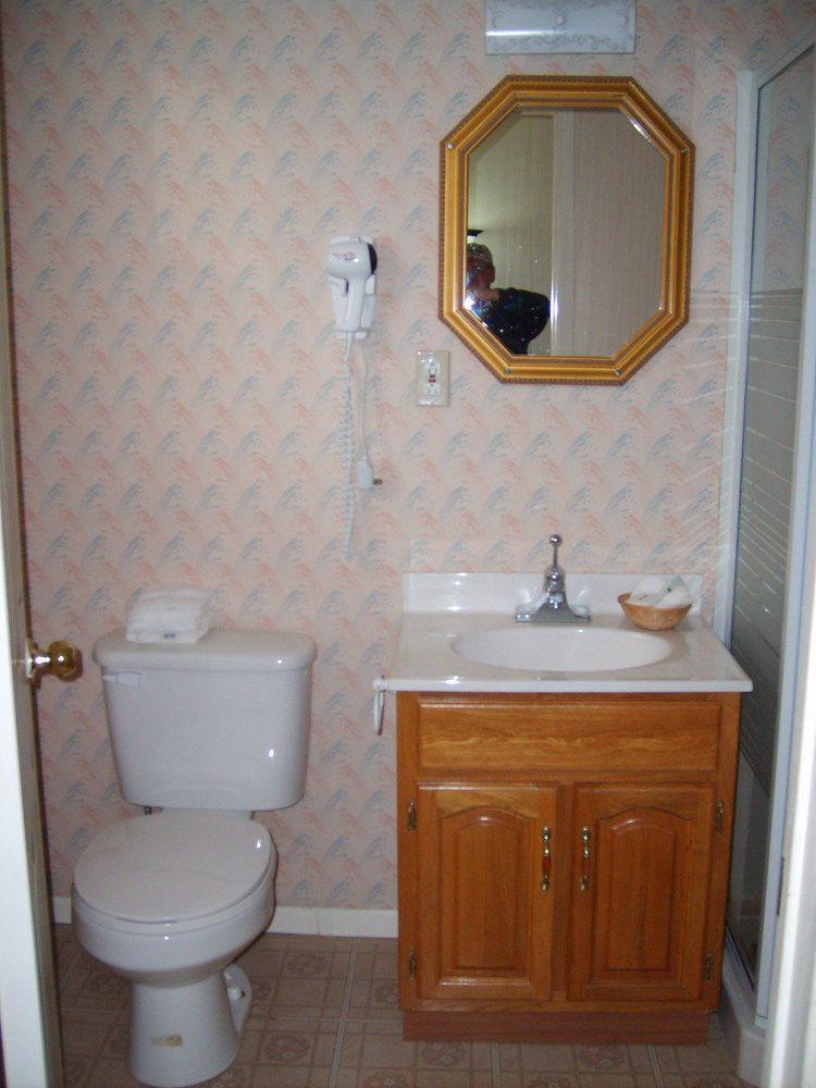 Capricorn Motel Royale 1000 Islands Lansdowne Dış mekan fotoğraf