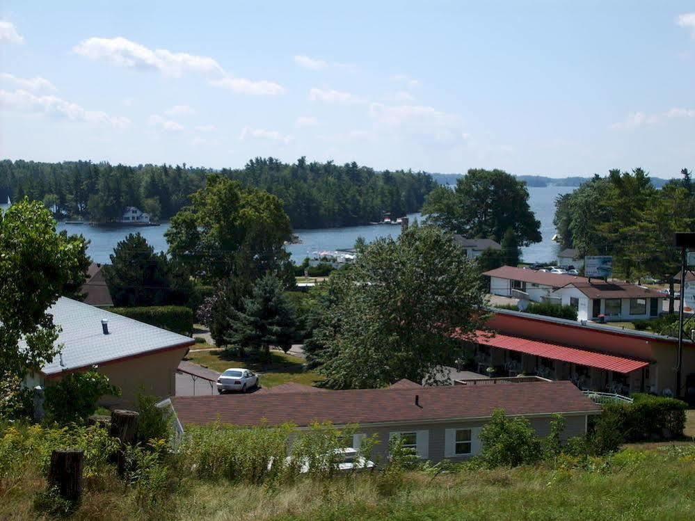 Capricorn Motel Royale 1000 Islands Lansdowne Dış mekan fotoğraf