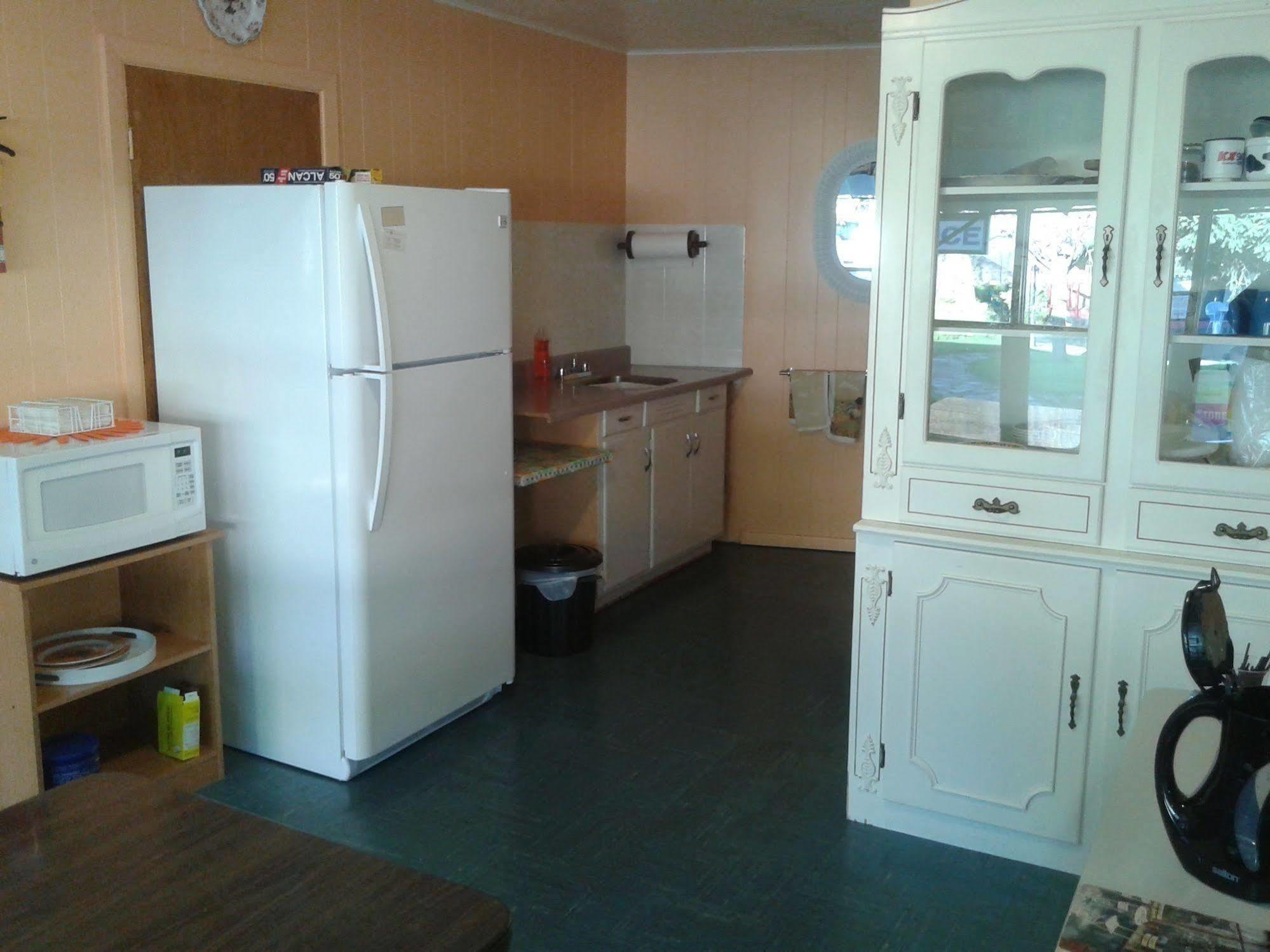 Capricorn Motel Royale 1000 Islands Lansdowne Dış mekan fotoğraf
