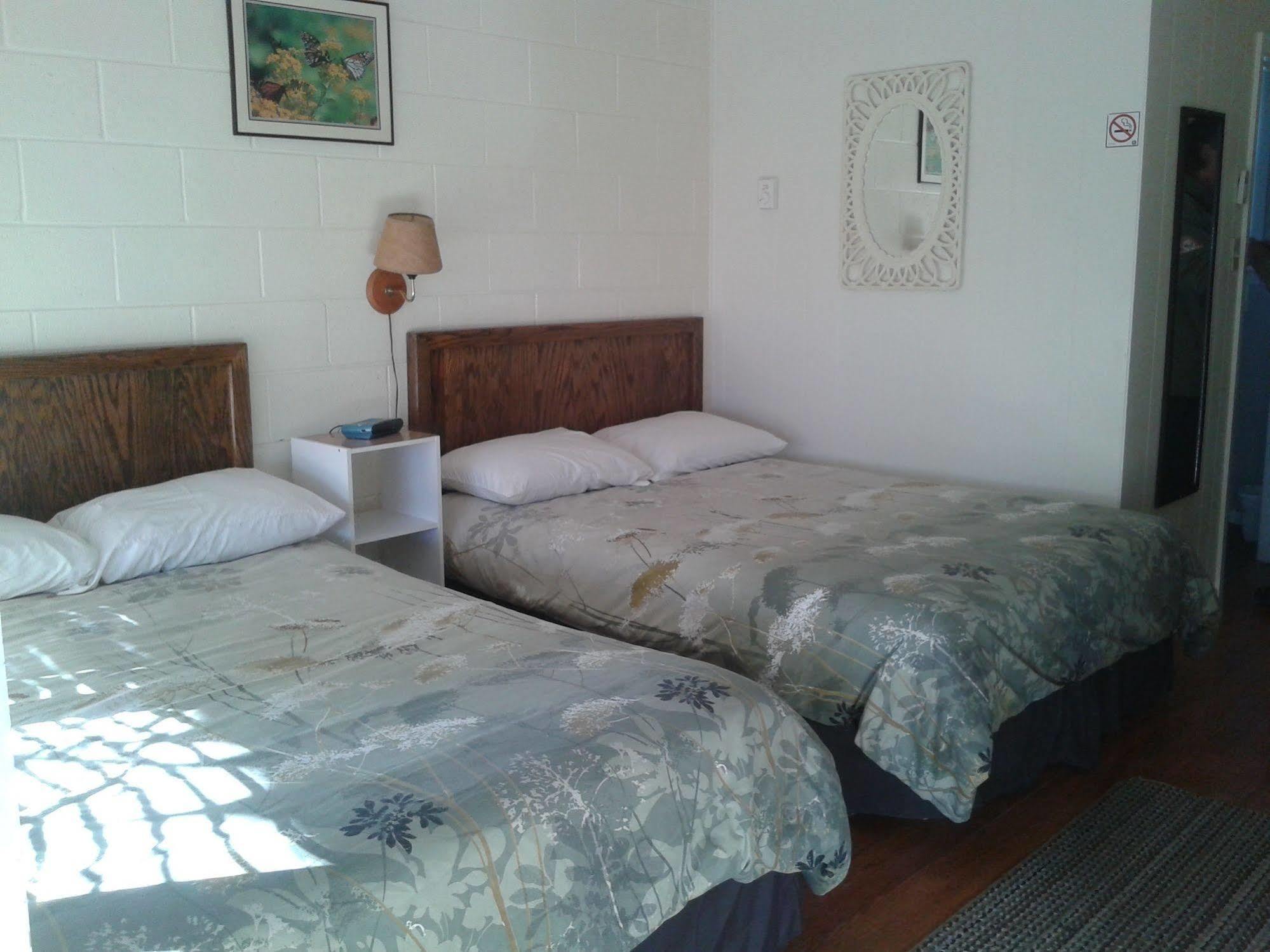 Capricorn Motel Royale 1000 Islands Lansdowne Dış mekan fotoğraf